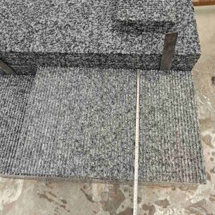 朝阳芝麻黑拉丝面