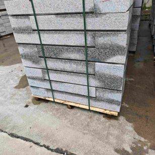 朝阳芙蓉白路牙石，马路牙子