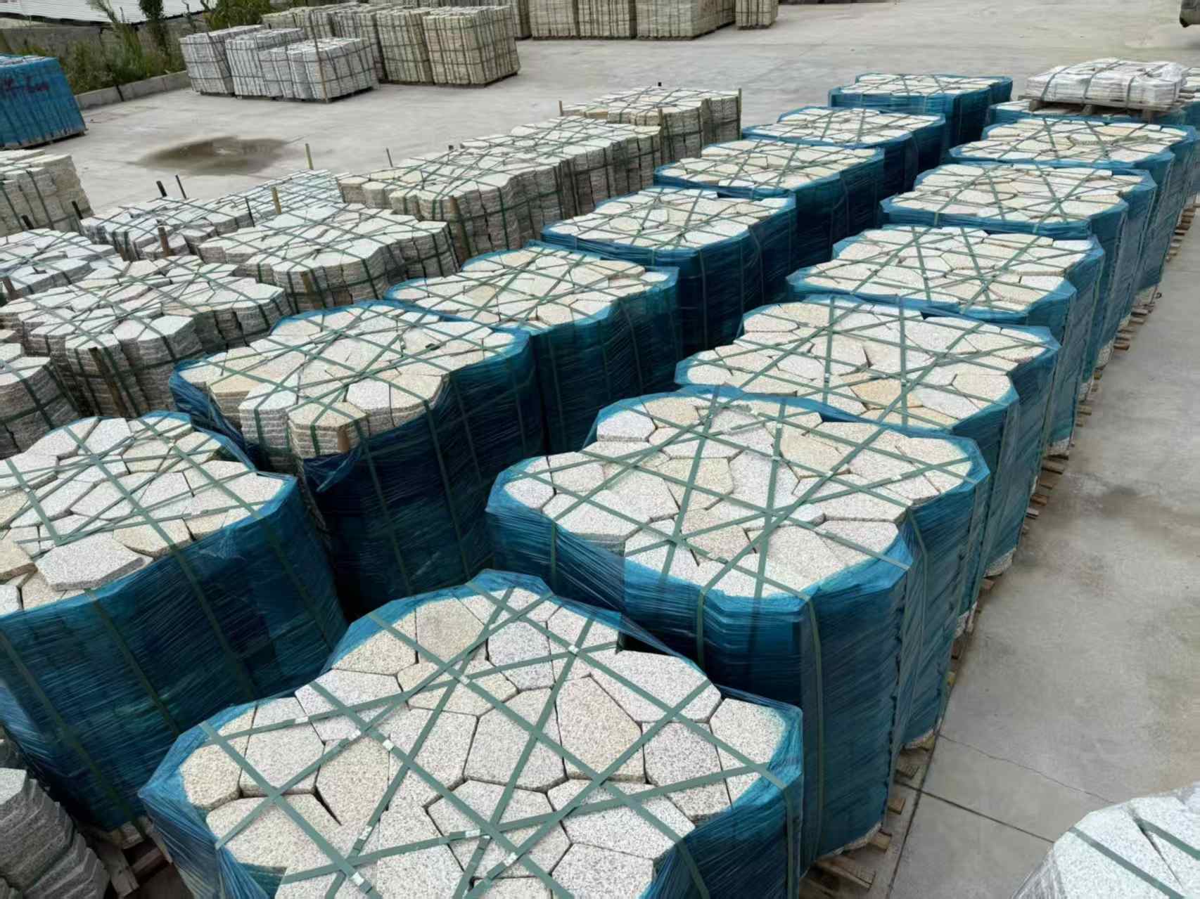 朝阳黄金麻冰裂纹 碎拼
