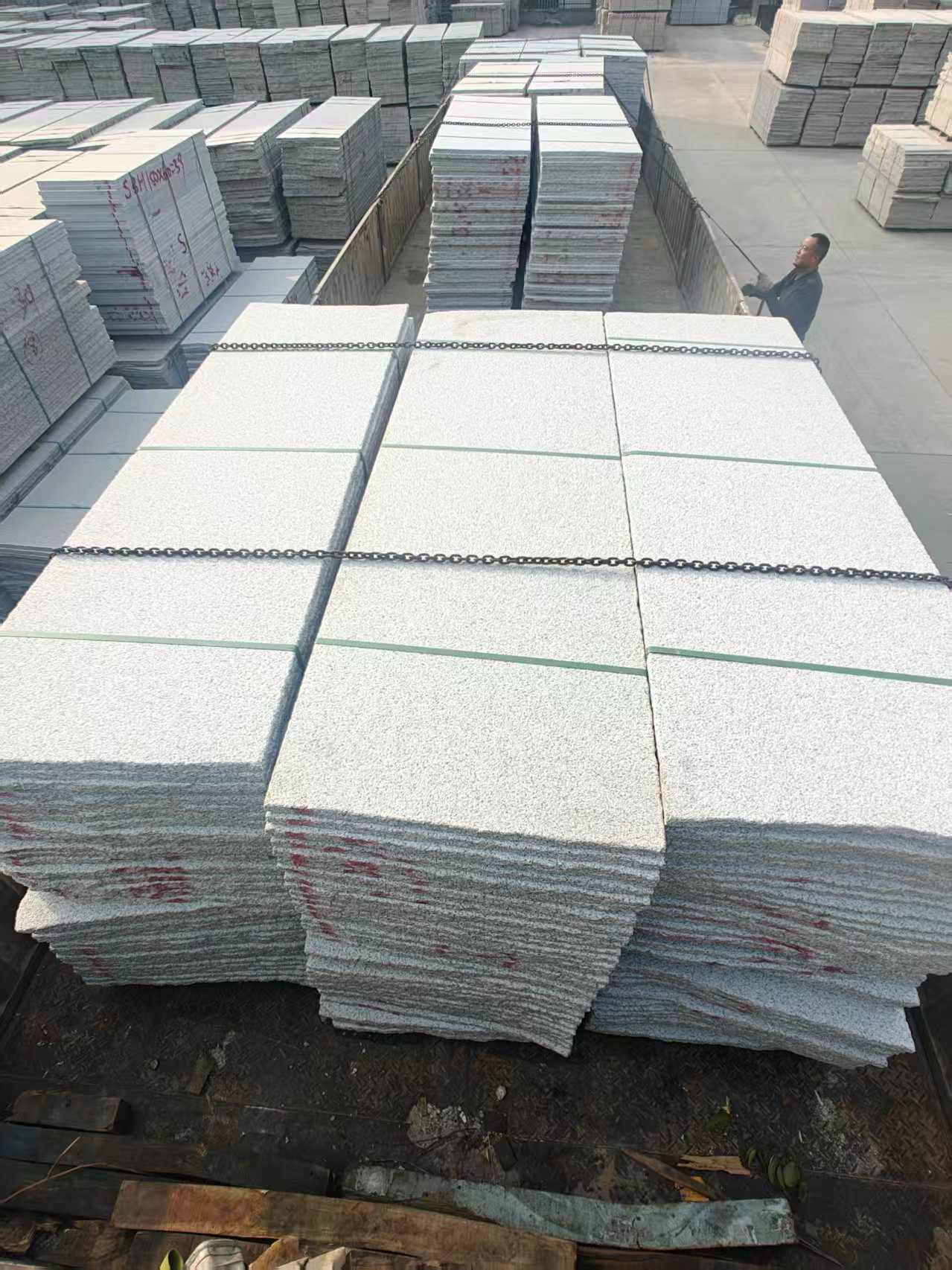 朝阳芝麻白毛板，石材毛板